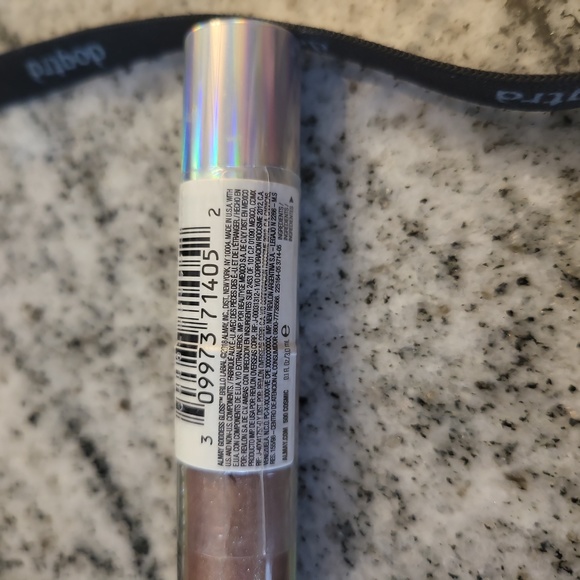 Almay Cosmetics Neutral Lip Gloss Set - Picture 2 of 4